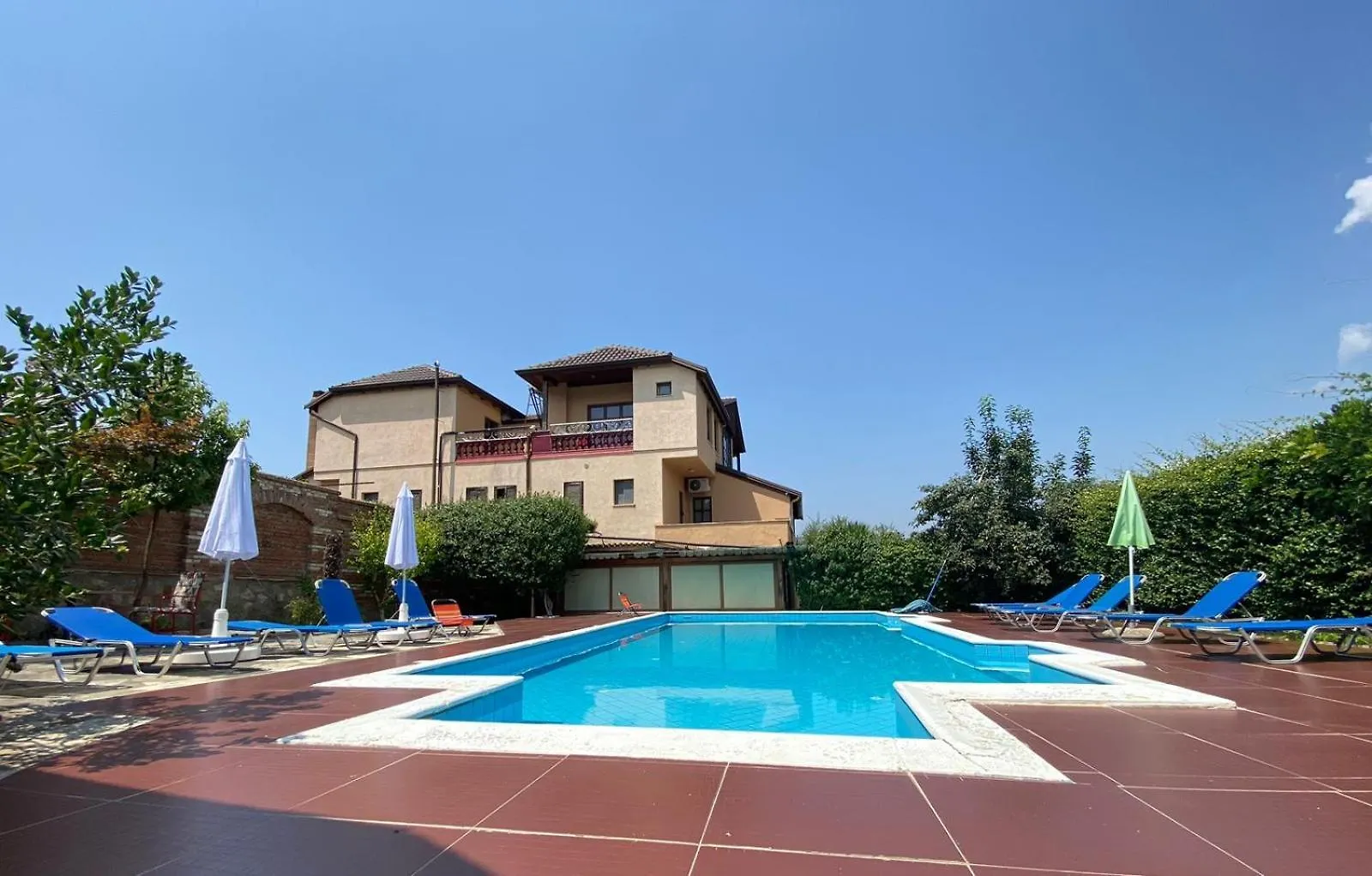 Guest house Villa Mugs Tirana Albania