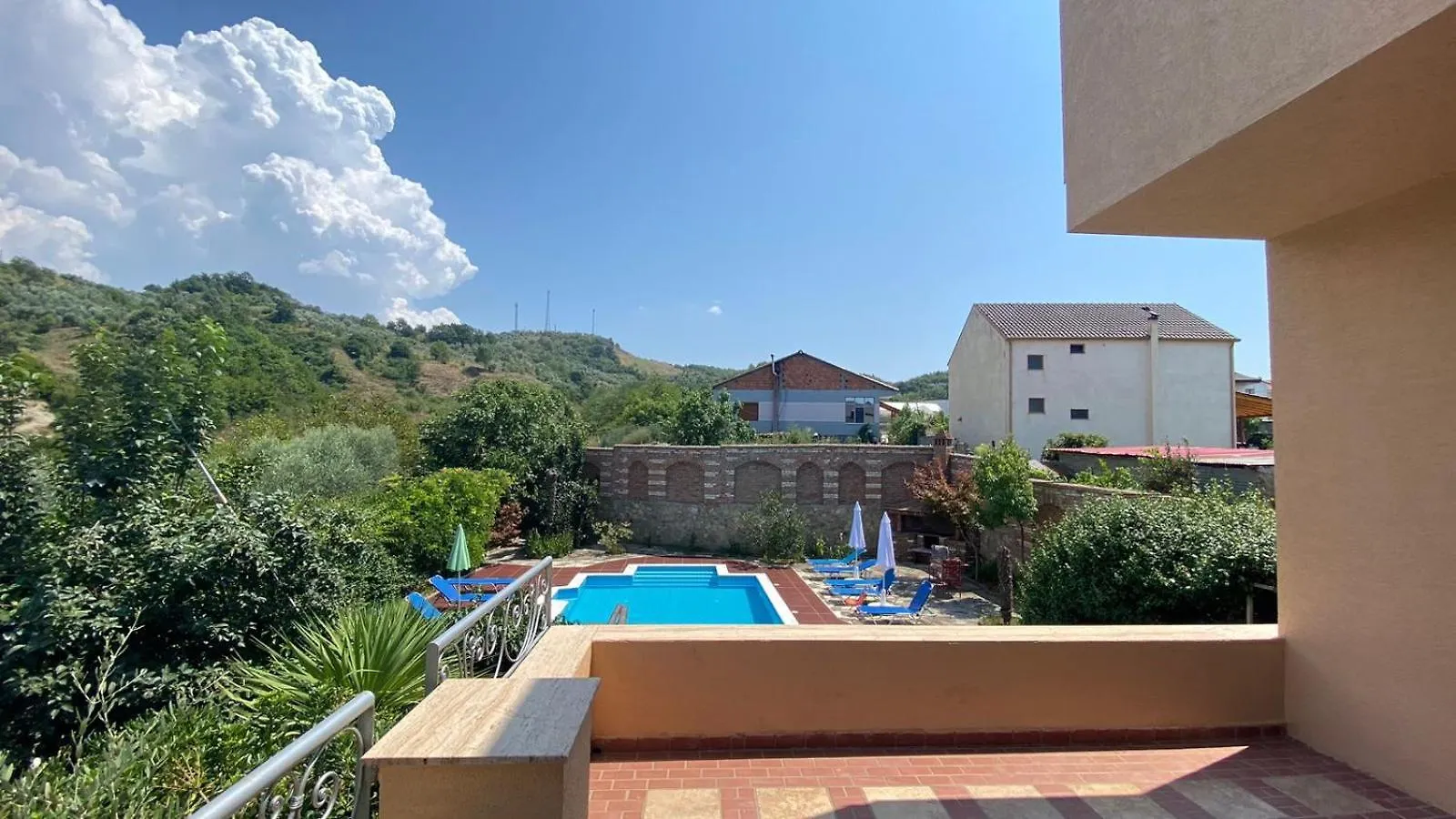 Guest house Villa Mugs Tirana