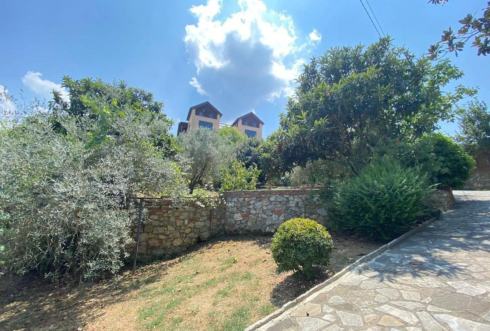 Guest house Villa Mugs Tirana