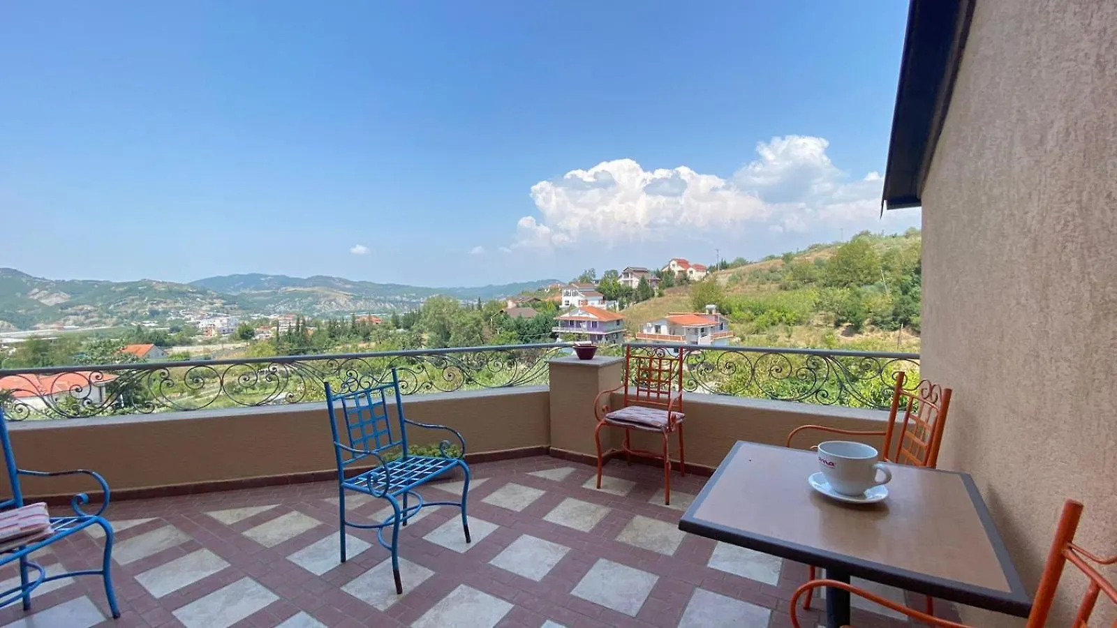 Villa Mugs Ljaknasi 0*,  Αλβανία