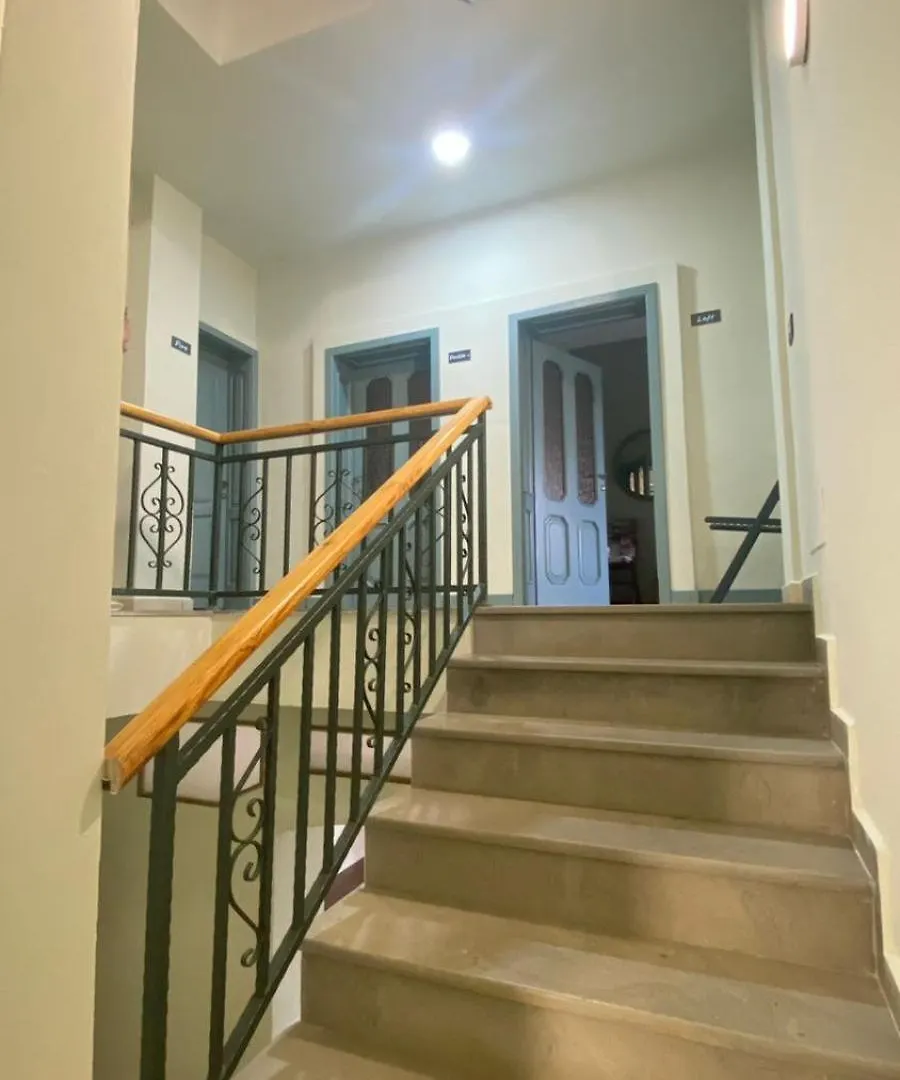 Villa Mugs Tirana Guest house