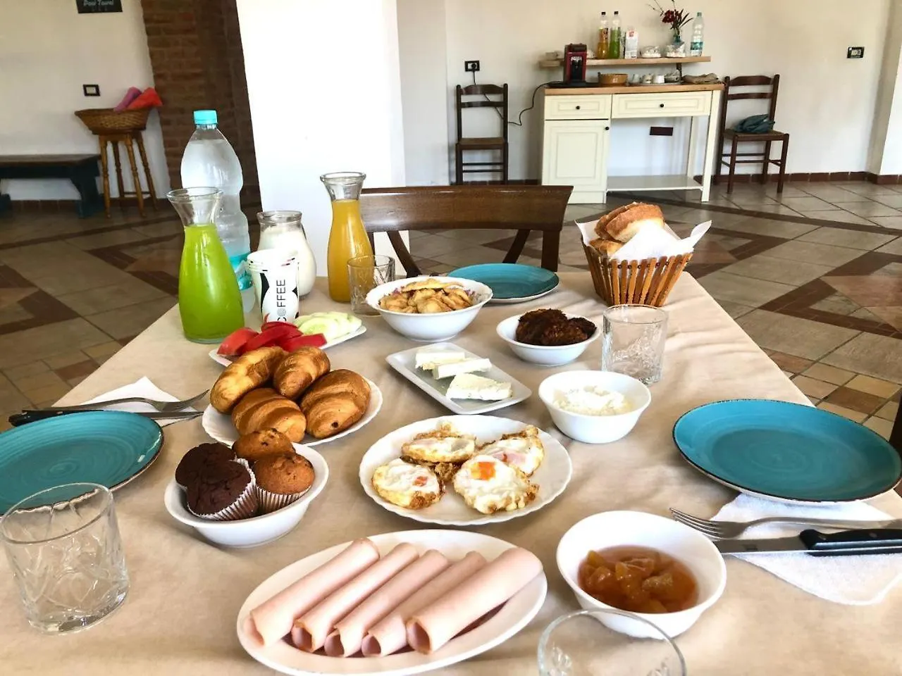 Villa Mugs Tirana Guest house