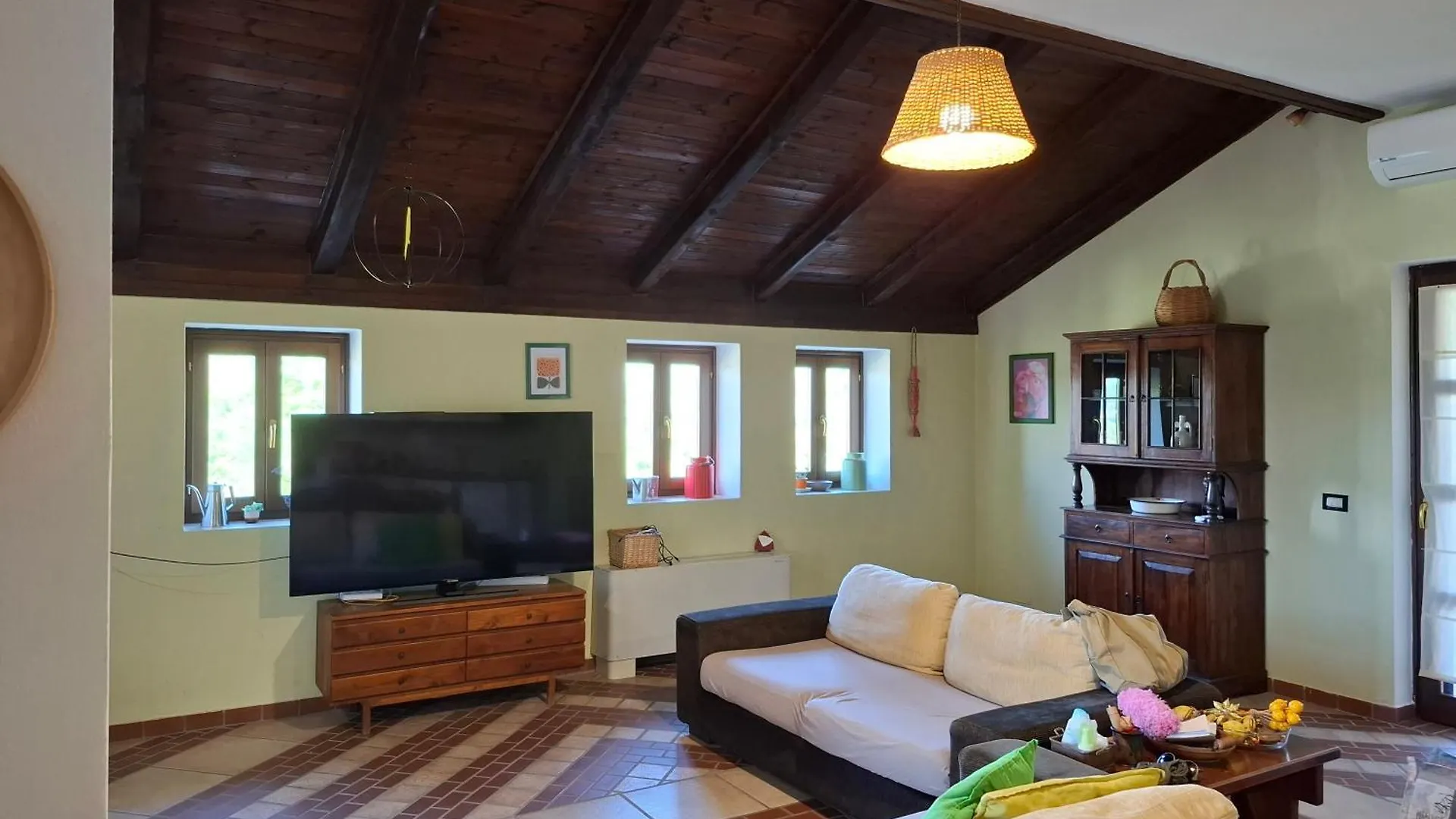 Villa Mugs Tirana Guest house