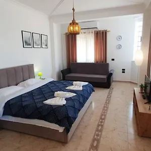Wonderful Rooftop Guest house
