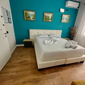 Private Entry And Bathroom Guest house