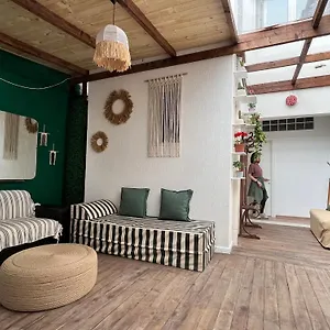 Trip'n'hostel Chill Zone Guest house